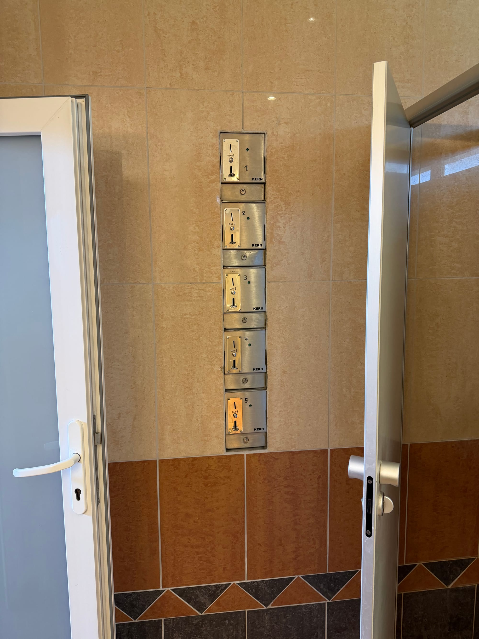 Camping direkt am Rhein: Unser Check vom Wellness-Rheinpark-Camping Bad Hönningen