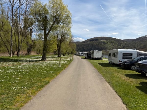 Ostern am Rhein: Unsere Erfahrung im Campingpark Sonneneck in Boppard